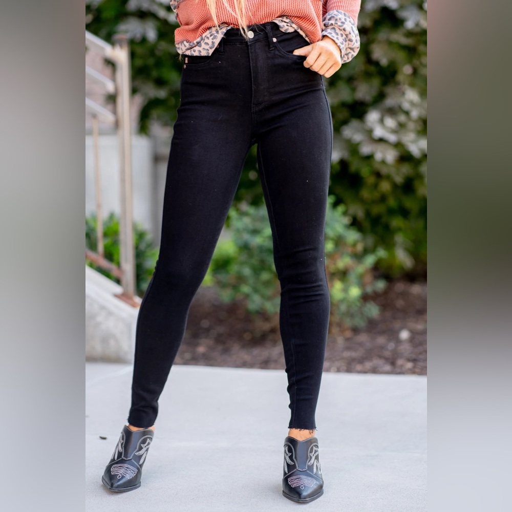Judy Blue Solid Black High-Rise Skinny Jeans